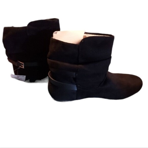 just be Shoes - 🎈Black women's booties NWT🎈